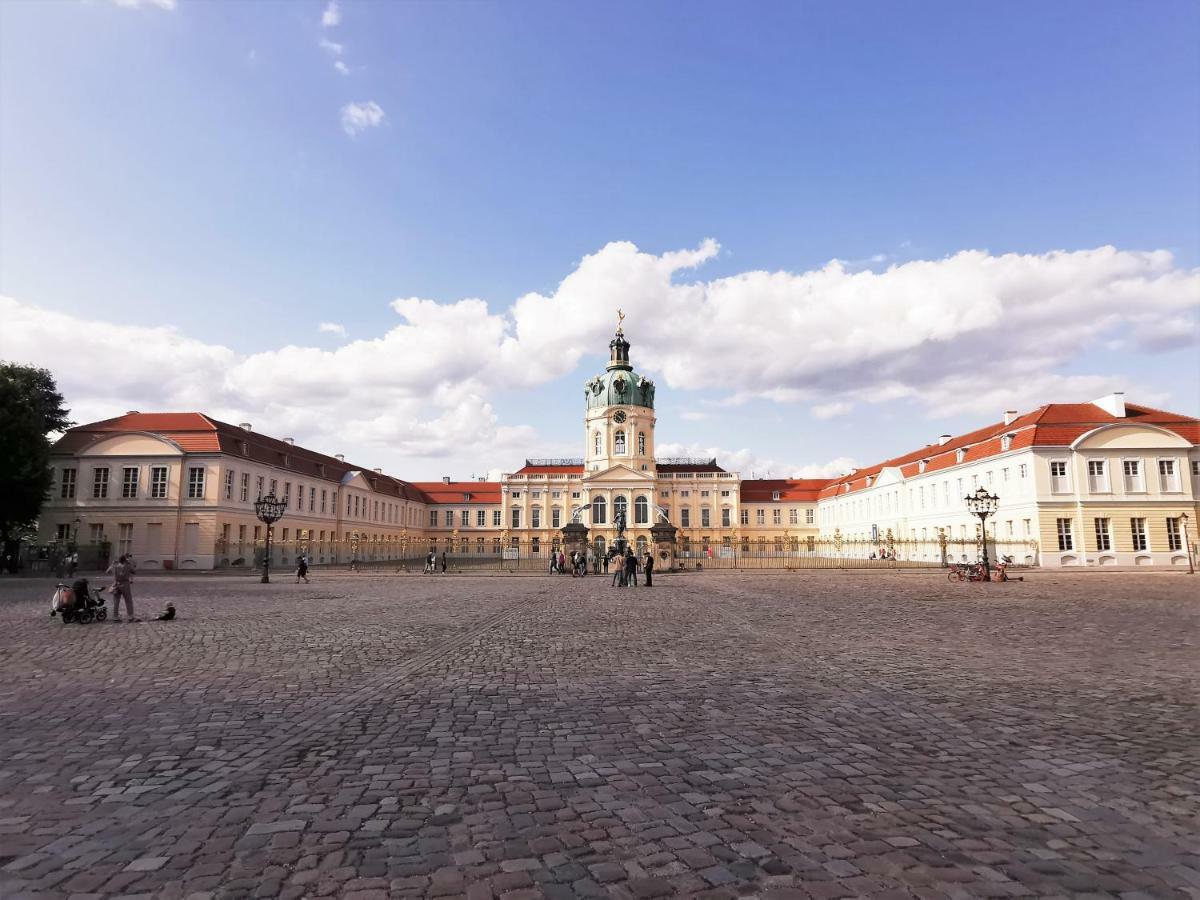 Kvh By Rockchair Apartments L Superhost Status L Boxspringbett Am Schloss Charlottenburg Welcomes You! Berlin Eksteriør billede