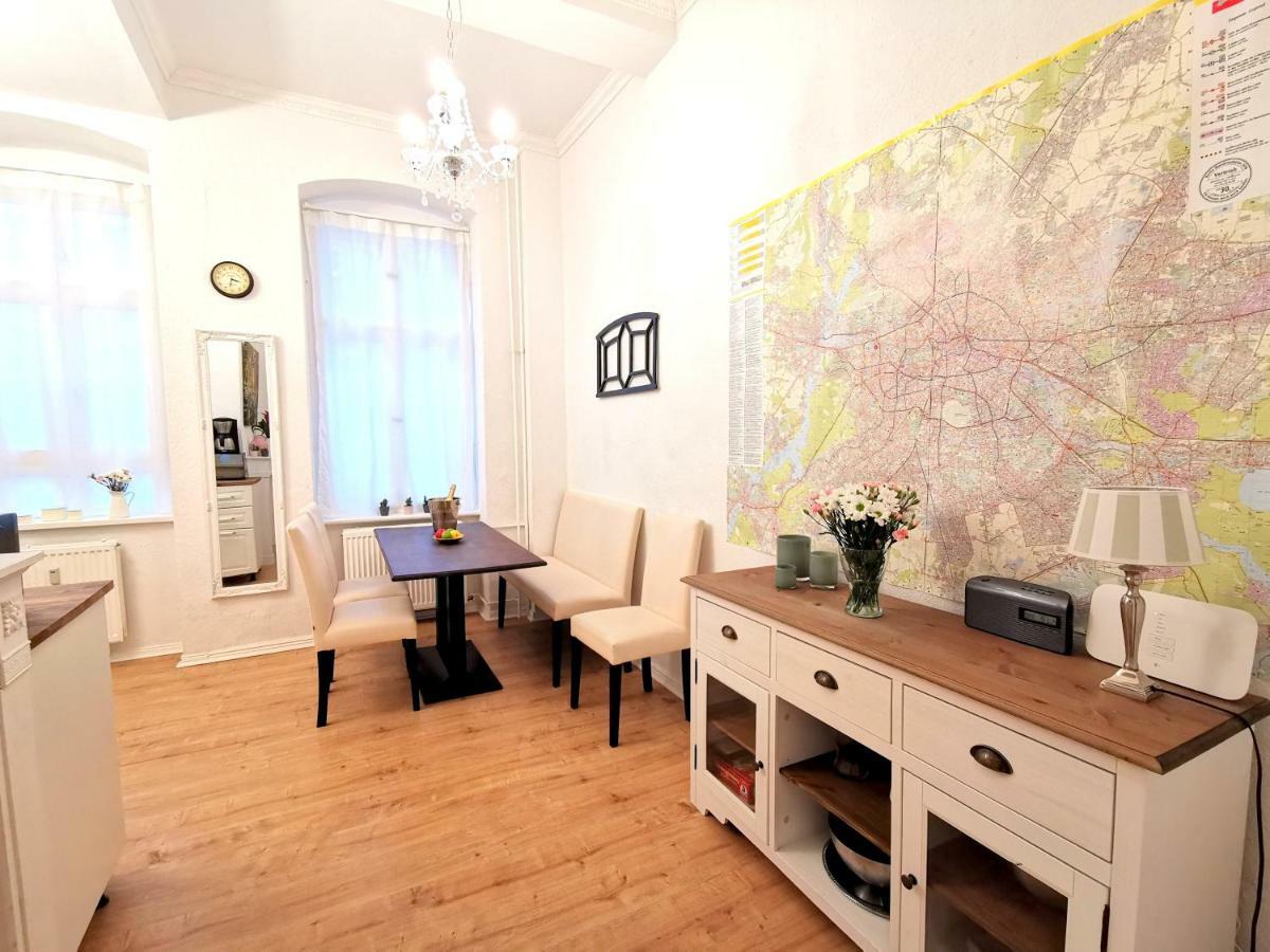 Kvh By Rockchair Apartments L Superhost Status L Boxspringbett Am Schloss Charlottenburg Welcomes You! Berlin Eksteriør billede